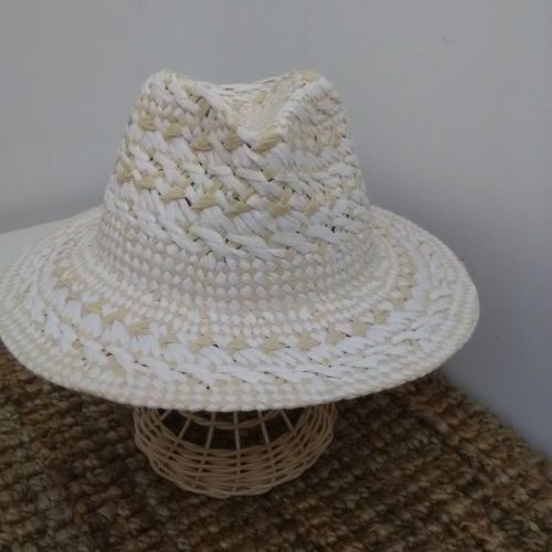 barret combinat blanc